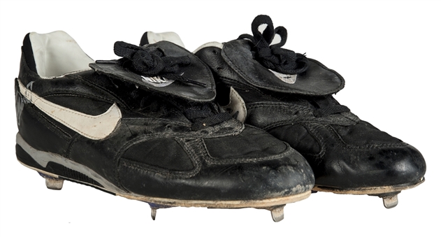 1993 Kirby Puckett Game Used and Signed Cleats (PSA/DNA and MEARS)